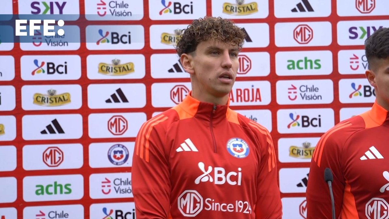 El defensor Igor Lichnovsky, reciente campeón con el América mexicano, afirmó este jueves que Chile en la Copa América “siempre tiene que estar aspirando a la final”. T:01:15