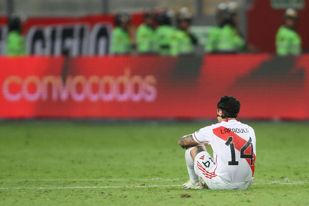 En una imagen de archivo, Gianluca Lapadula de Perú. EFE/ Paolo Aguilar