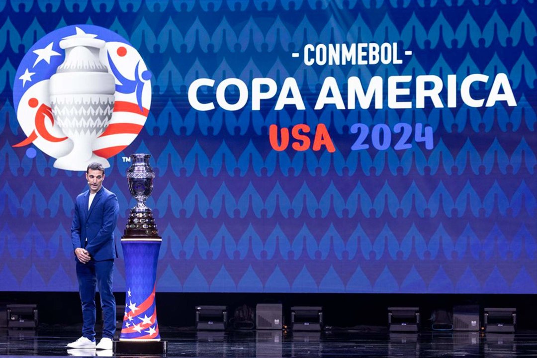 Fotografía de archivo en la que se registró al seleccionador del equipo nacional masculino de fútbol de Argentina, Lionel Scaloni, durante la ceremonia de presentación de la Copa América 2024, en Miami (Florida, EE.UU.). EFE/Cristóbal Herrera