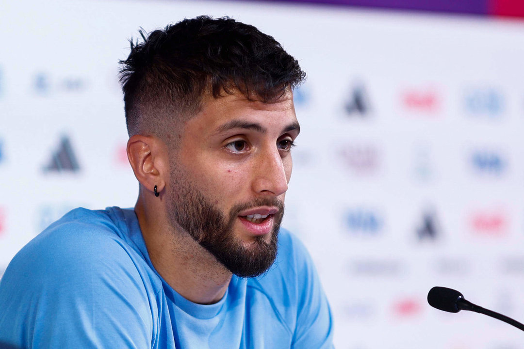 Imagen  de archivo del centrocampista Rodrigo Bentancur, quien este miércoles habló con periodistas sobre el próximo desafío de la selección de Uruguay en la Copa América de Estados Unidos, el jueves en el MetLife Stadium de East Rutherford (Nueva Jersey). EFE/Rodrigo Jiménez