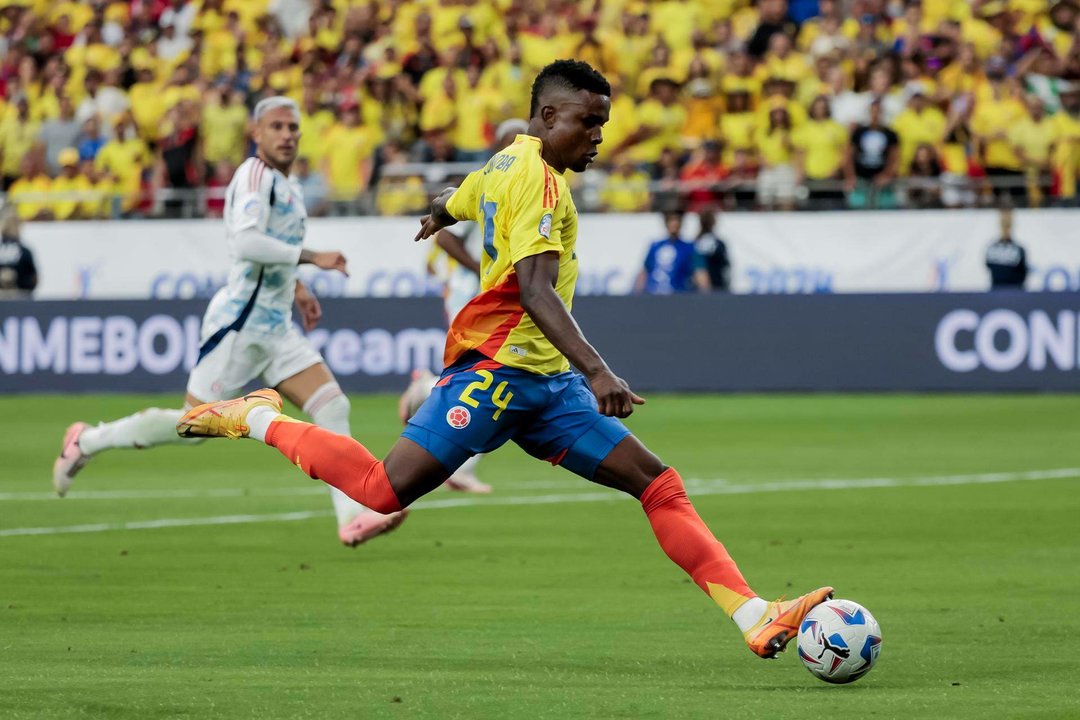 Jhon Córdoba de Colombia en la Copa América 2024. EFE/EPA/JUAN G. MABANGLO