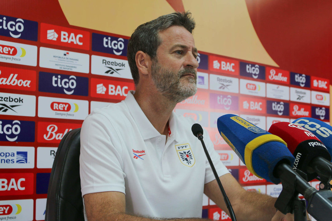 Fotografía de archivo del seleccionador de Panamá, el hispano-danés Thomas Christiansen, en una rueda de prensa. EFE/ Moncho Torres